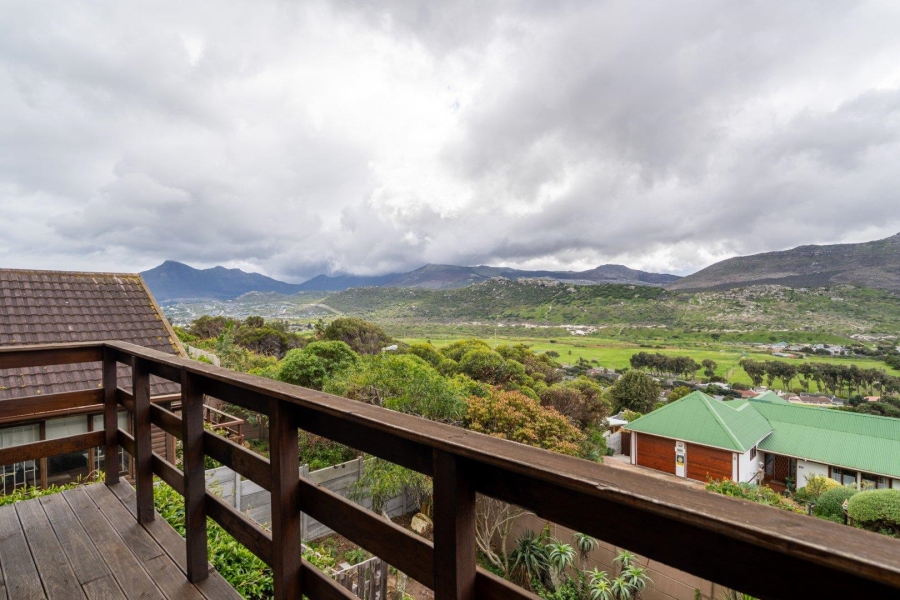 3 Bedroom Property for Sale in Fish Hoek Western Cape